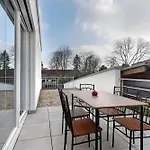 White House Apartments-app 4 Und 5 Apartment *