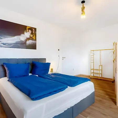 White House Apartments-app 4 Und 5