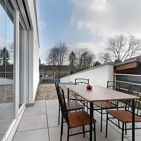 White House Apartments-app 4 Und 5 Daire *