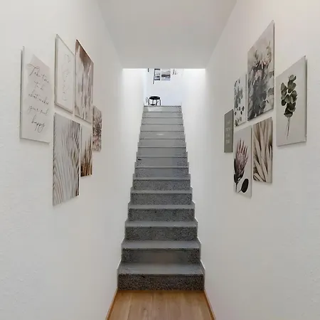 White House Apartments-app 4 Und 5